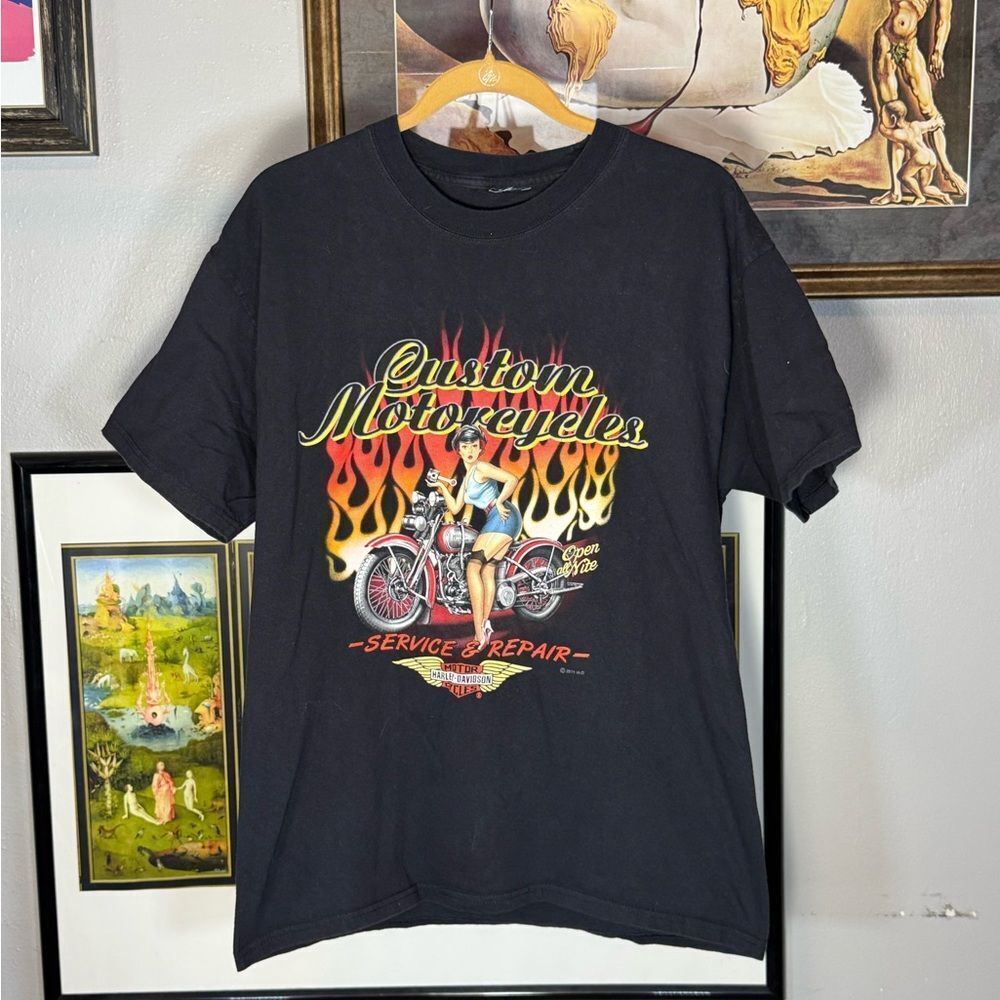 Vintage Harley-Davidson Black Tee with Fiery Graphic